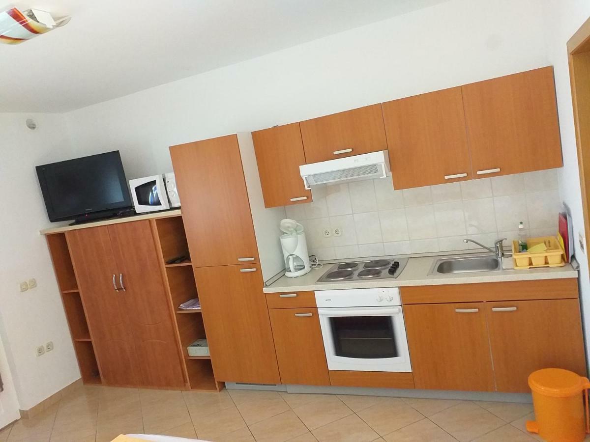 Apartments Vila Ana Vir Εξωτερικό φωτογραφία