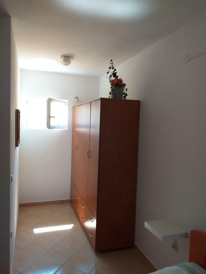 Apartments Vila Ana Vir Εξωτερικό φωτογραφία
